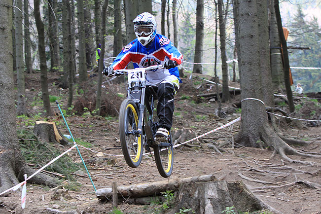 Galeria: Diverse Downhill Contest Stożek 2011 trening