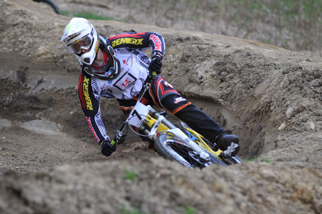 Galeria: Diverse Downhill Contest Stożek 2011 trening