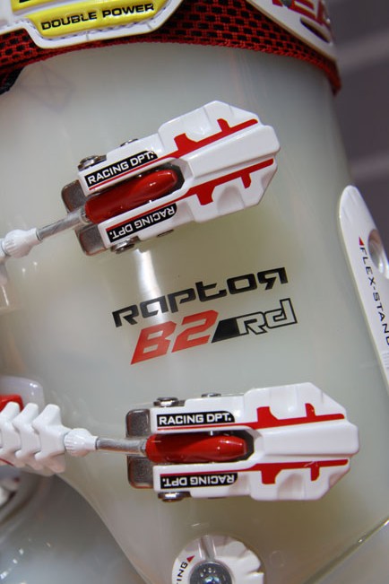 Galeria: Buty Head z kolekcji 10/11