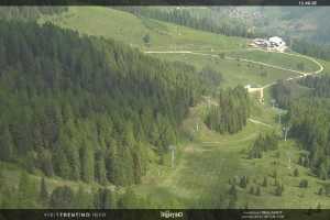 Kamera Val di Fiemme Bellamonte-Alpe Lusia Pista Piovac