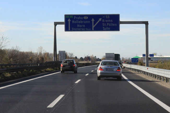 Zjazd z A22 w kierunku na Krems fot.skionline.pl Zjazd z A22 w kierunku na Krems fot.skionline.pl