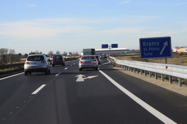 Zjazd z A22 w kierunku na Krems fot.skionline.pl Zjazd z A22 w kierunku na Krems fot.skionline.pl